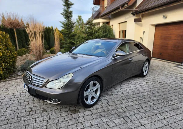 piotrków trybunalski Mercedes-Benz CLS cena 35700 przebieg: 305100, rok produkcji 2005 z Piotrków Trybunalski